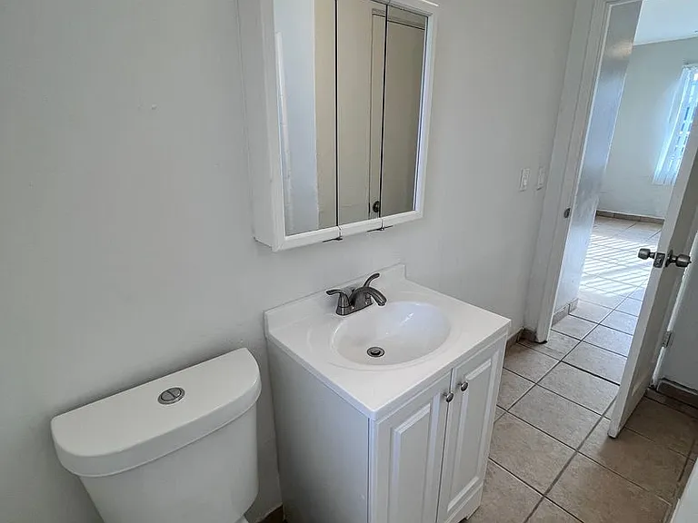 220 E Fort Lowell Rd — Photo 37