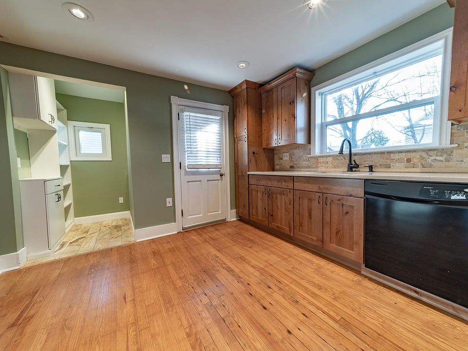 Butler's Pantry