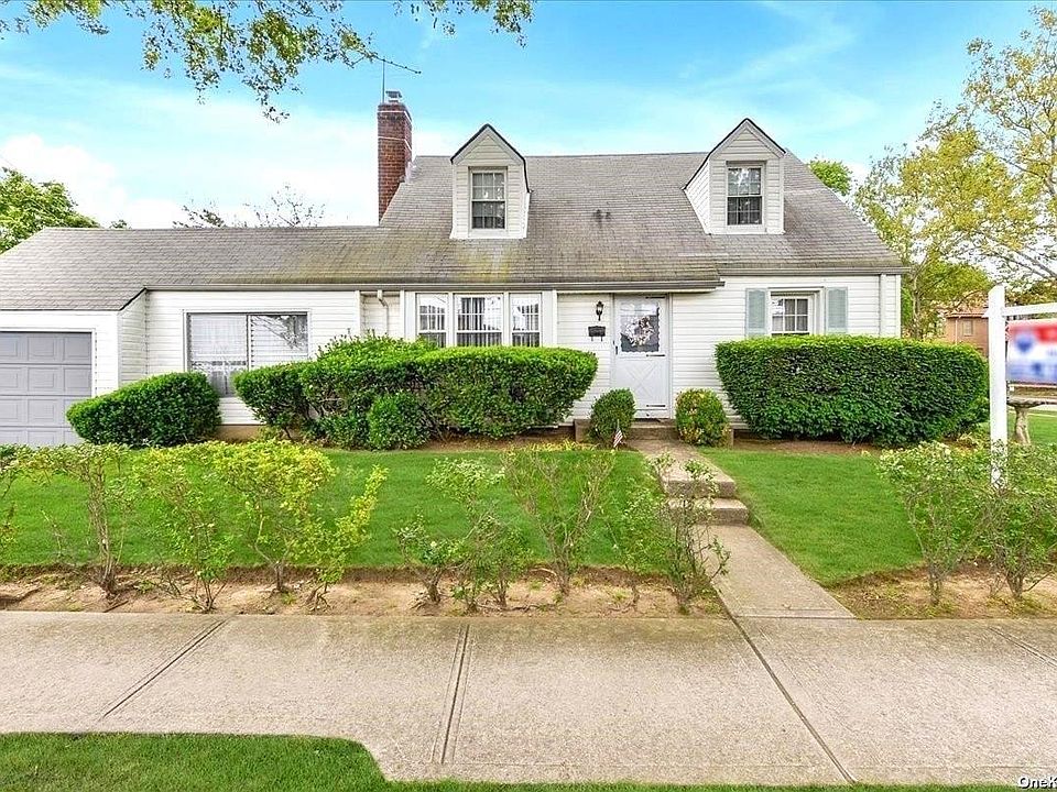 1st image of 204-15 26 Avenue