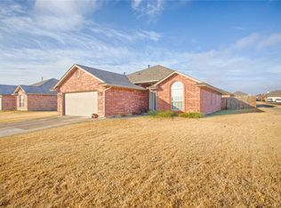1421 SE 16th St, Moore, OK 73160