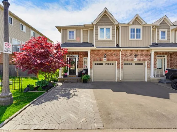 100 Chester Dr #16, Cambridge, ON N1T 0C8