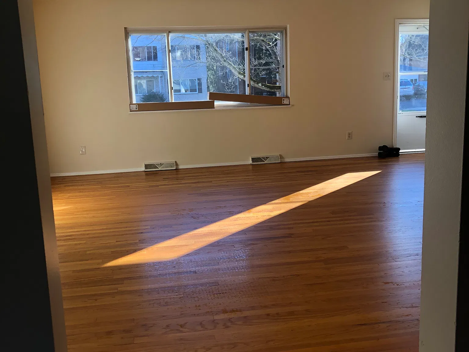 Crooked River Cromwell Townhouses — Photo 1