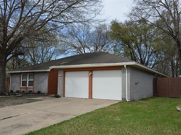 2nd image of 19814 Bellaw Woods Dr