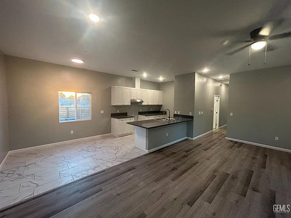 3rd image of 200 W 2nd St