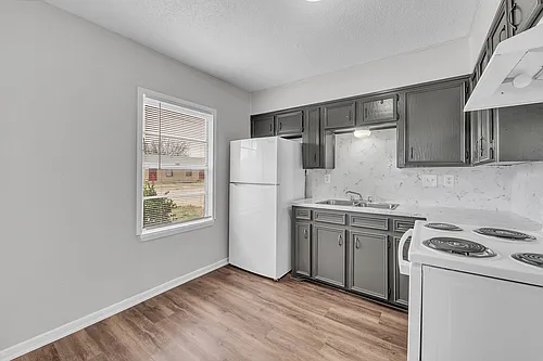 203 W Avenue G Photo 1