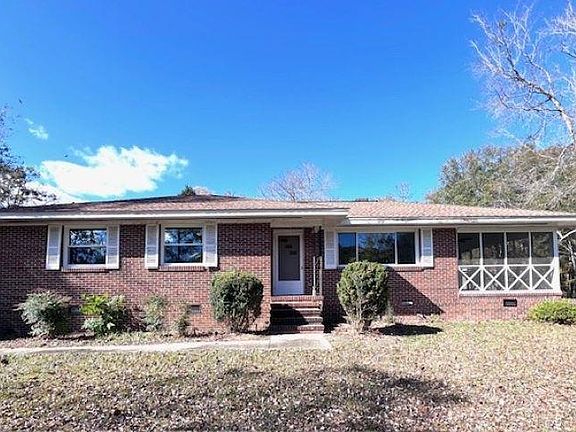 2nd image of 1021 Thomas Dr