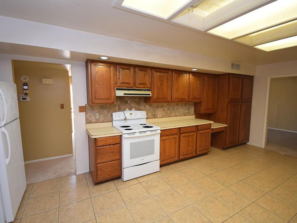 1st image of 3706 W Palmaire Ave