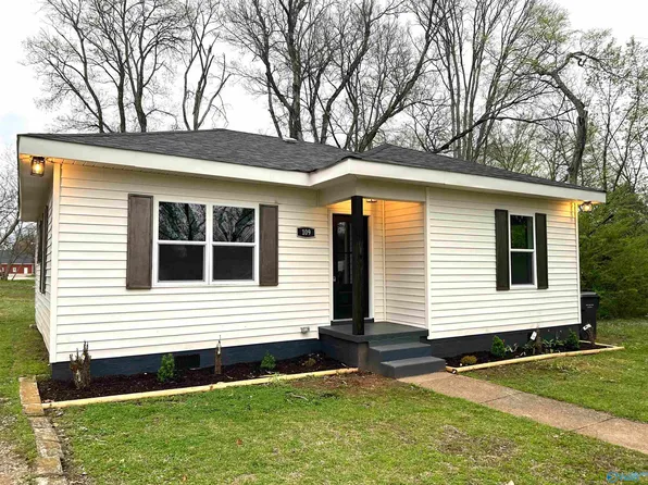 109 8th Ave NW, Decatur, AL 35601