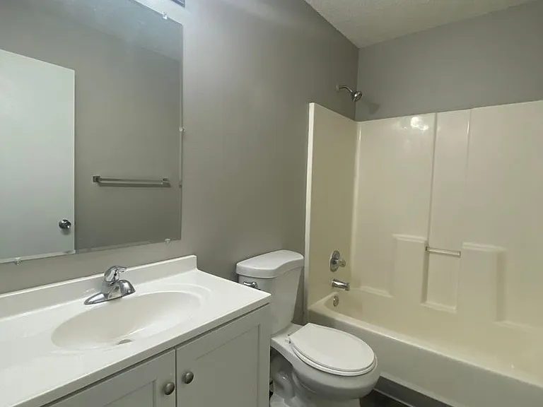 1549 E Pleasant View Dr — Photo 11