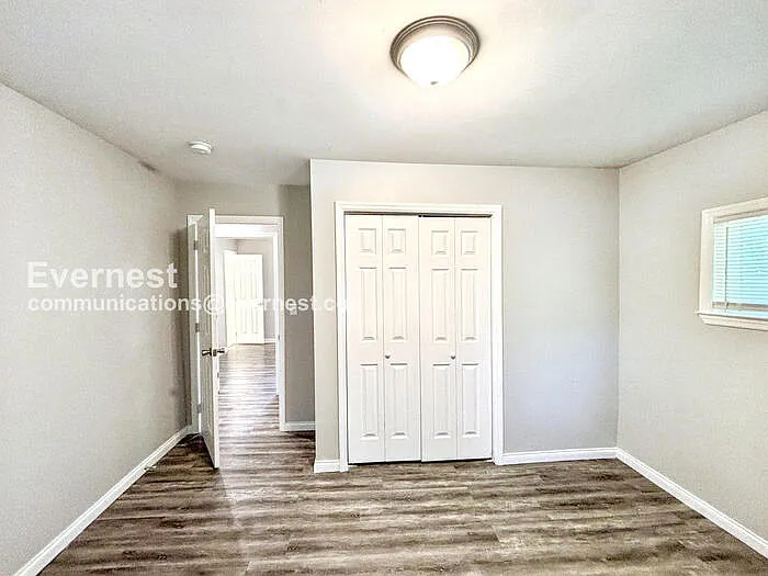 1814 Portland St — Photo 8