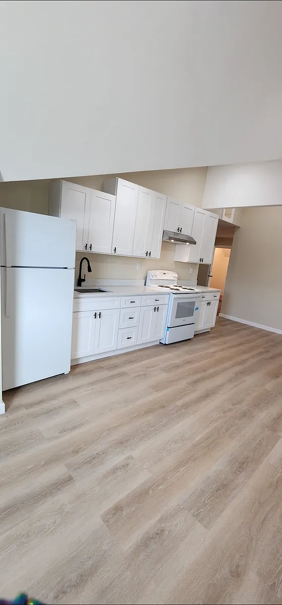 Building Photo - 385 Palisade Ave #5
