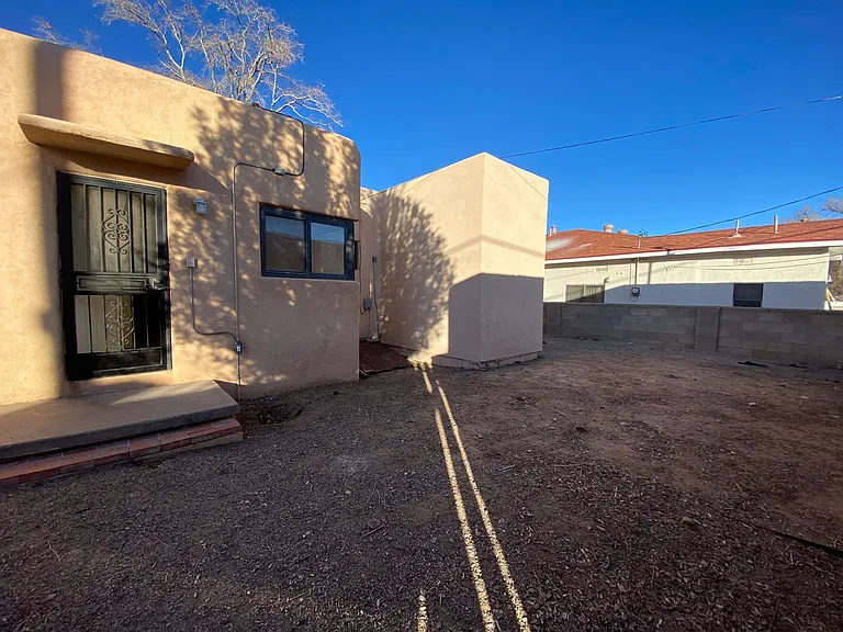 1200 Stanford Dr NE — Photo 6