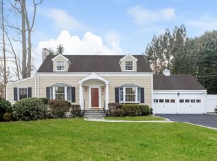 83 Winthrop Dr, Riverside, CT 06878