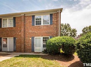 135 Coleridge Ct, Carrboro, NC 27510