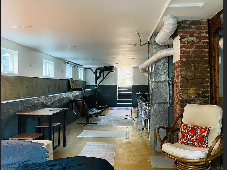 2739 NE Halsey St — Photo 36