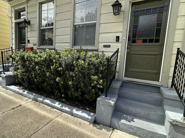 4907 Coliseum St — Photo 2