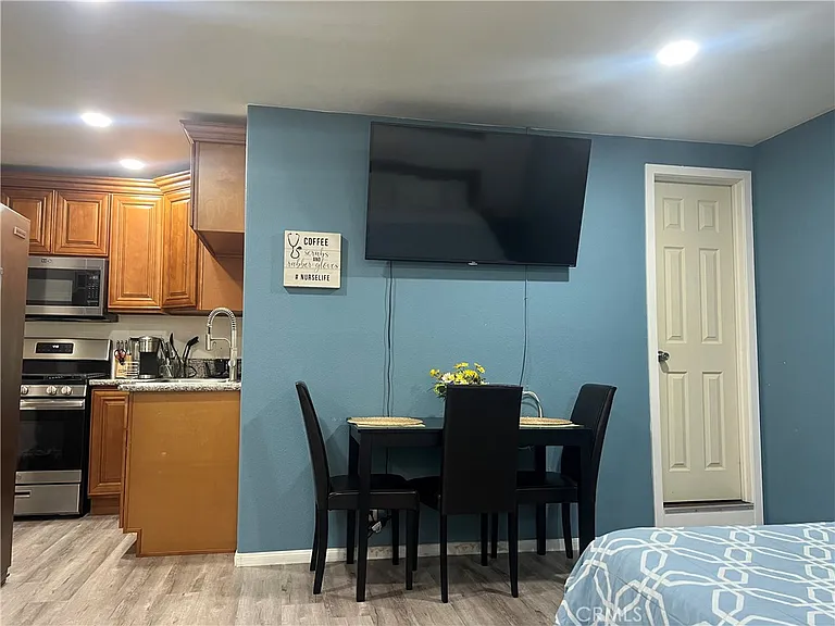 1331 Sao Paulo Ave — Photo 6