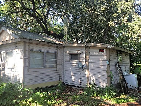 4th image of 3034 Magnolia Ave