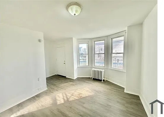 2827 Arctic Ave #2 — Photo 1