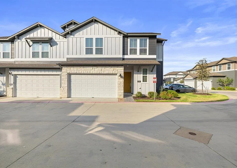 1015 Vista View Dr #1301