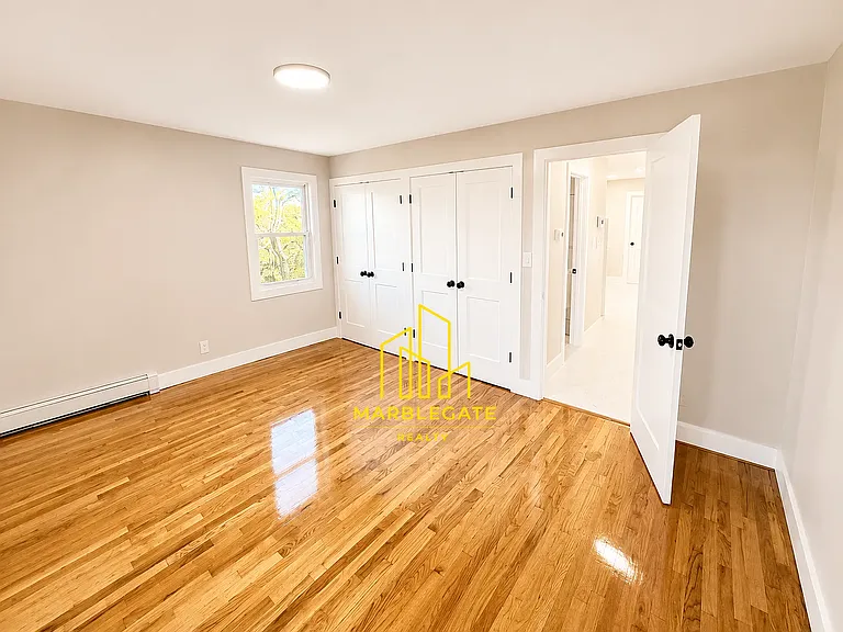 9-11 Stecher St #22R — Photo 4