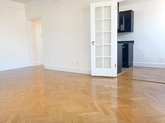 Rented by AJ Clarke | media 10