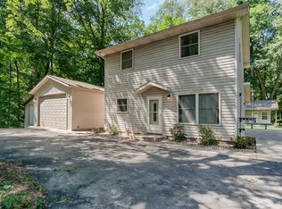 6088 Old Porter Rd, Portage, IN 46368