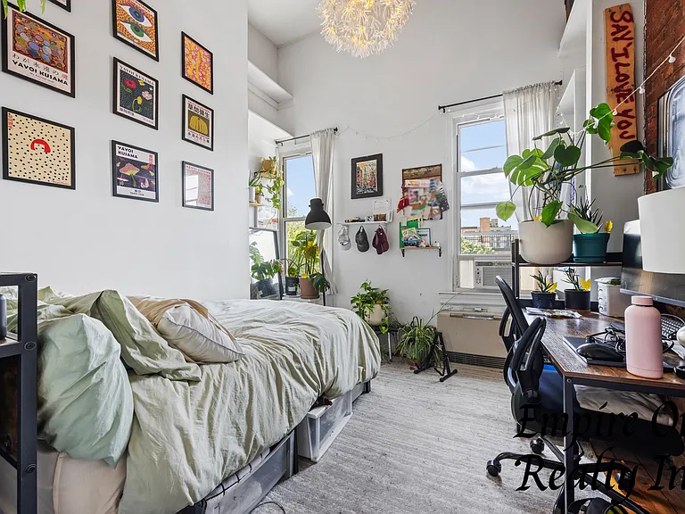 410 Lorimer St #3L — Photo 1
