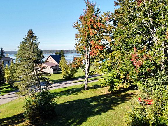 4th image of 4038 Twin Oak Rd