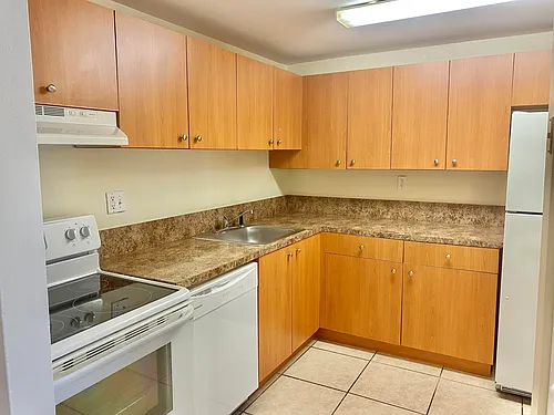 405 Executive Center Dr #208 Photo 1