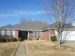 1912 SW Pine Ave, Bentonville, AR 72713