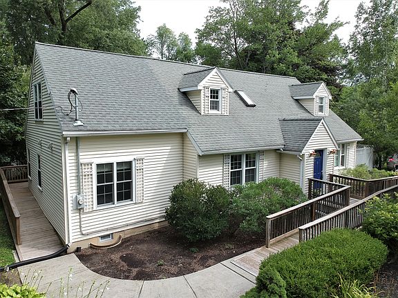 3rd image of 8 Wildwood Dr