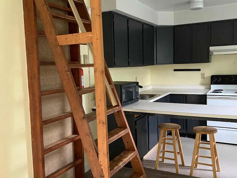 265 W Whitehall Rd #B — Photo 2