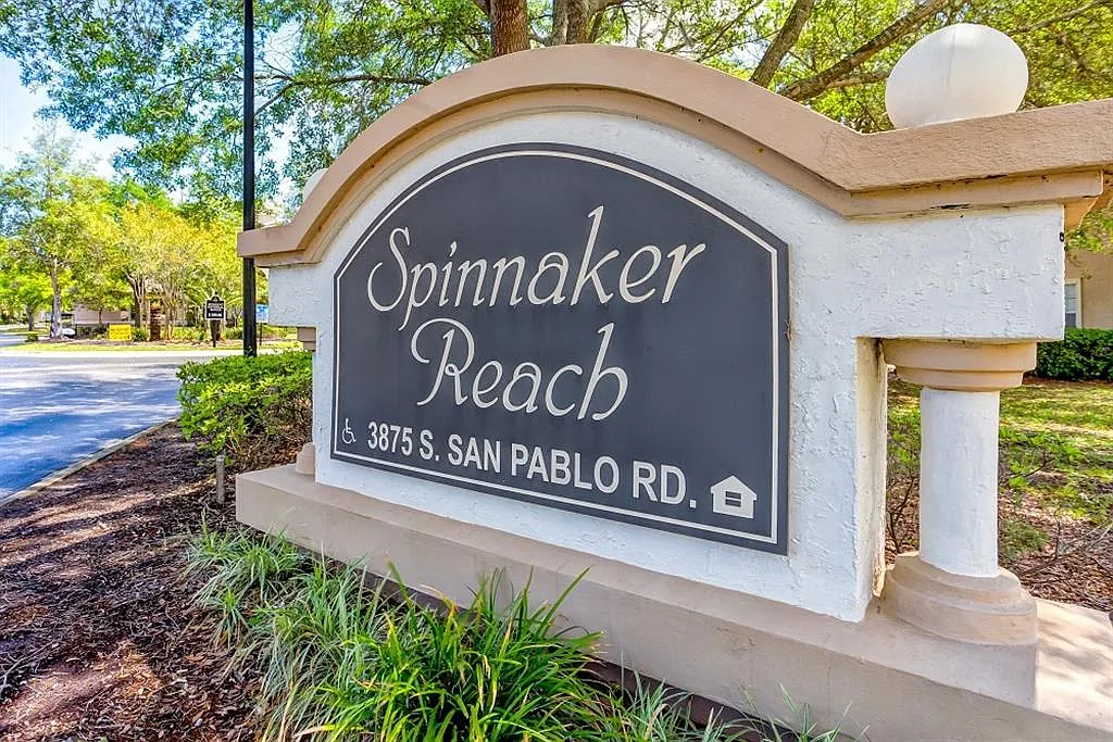 Spinnaker Reach Apartments — Photo 1