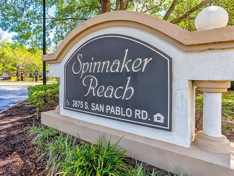 Spinnaker Reach Apartments — Photo 1