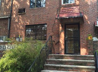 6725 Burns St, Forest Hills, NY 11375