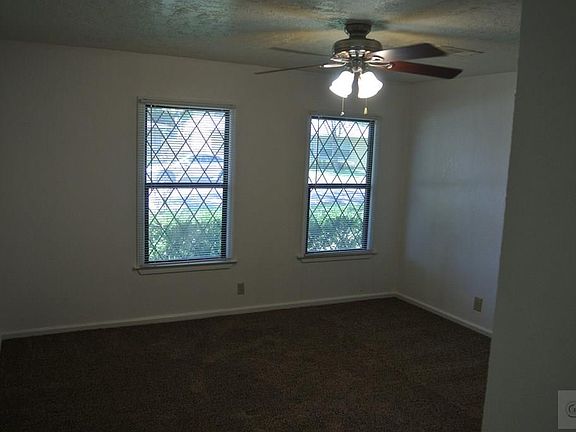4th image of 125 Barracuda Ave