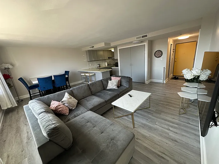 4600 Duke St #517 — Photo 5