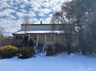 83 Smith Rd, Poughkeepsie, NY 12603