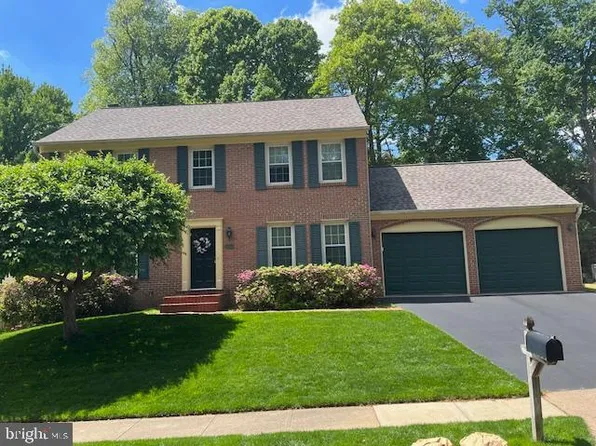 2706 Hatmark St, Vienna, VA 22181
