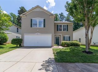 6011 Shortleaf Pine Ct, Charlotte, NC 28215