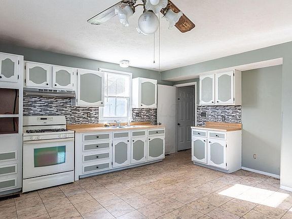 2nd image of 103 W Main St