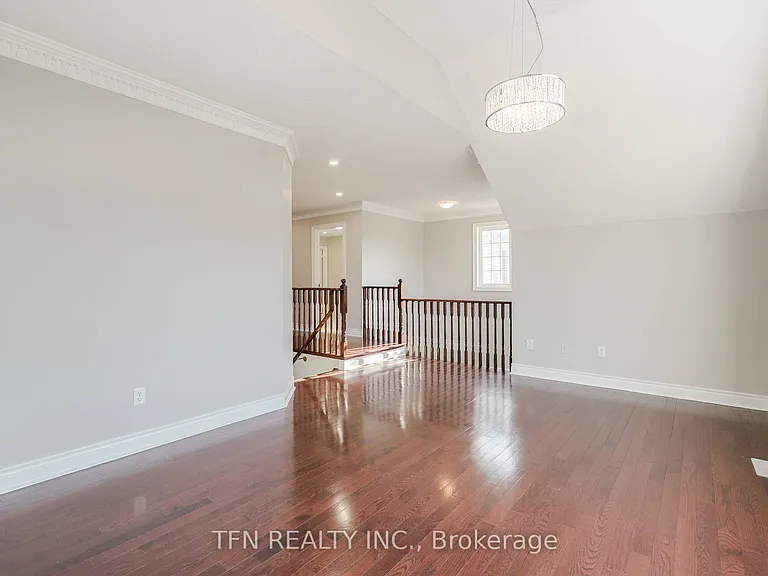 1648 Pennel Dr #UPPER — Photo 27