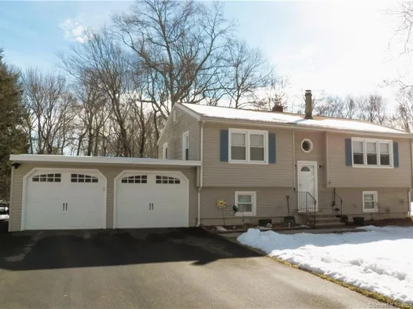 10 Saunders Lane, Prospect, CT 06712