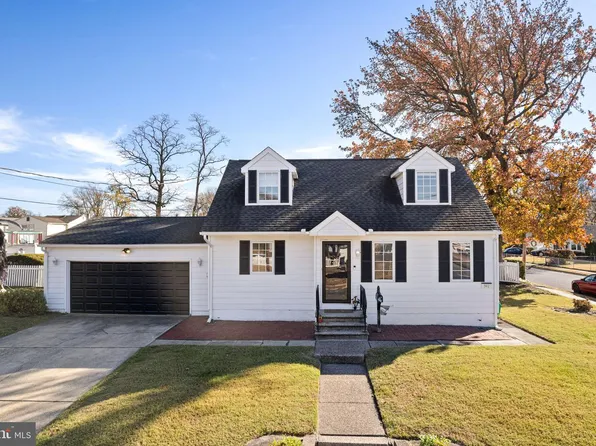 392 Walnut Ave, Gloucester City, NJ 08030