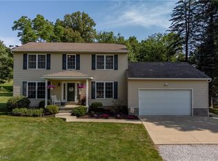 335 Skyview Dr, Akron, OH 44319