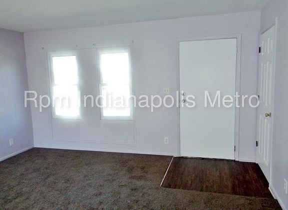 4th image of 3424 Maura Ln