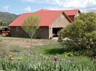11 South Fork Road, Raton, NM 87740