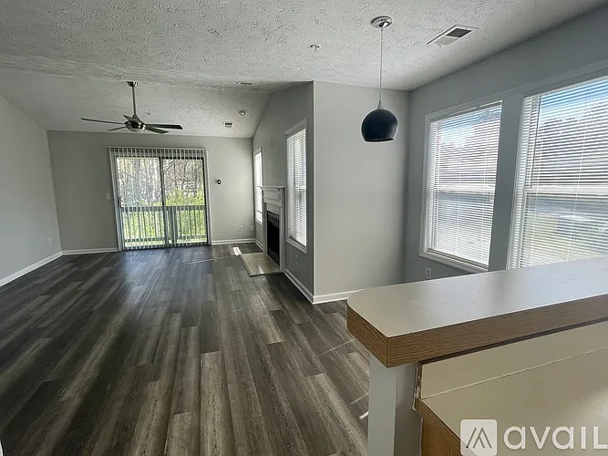 942 Stewarts Creek Dr #9 — Photo 16