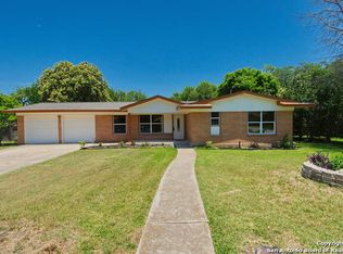 130 Lemonwood Ave, Universal City, TX 78148